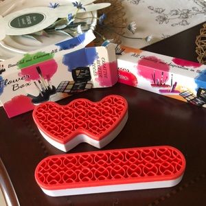 Flower box organizers